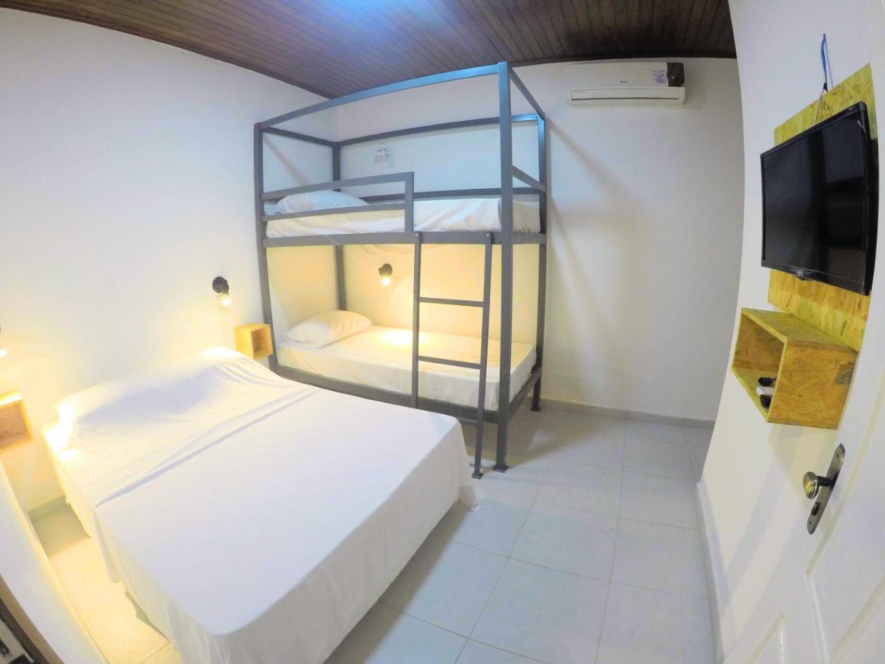 Hostel Da Milla Презіденті-Фіґейреду Екстер'єр фото