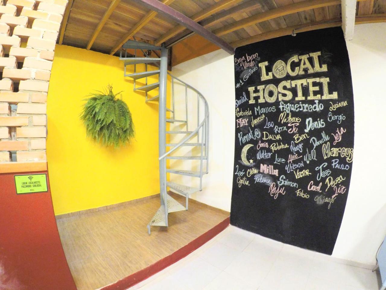 Hostel Da Milla Презіденті-Фіґейреду Екстер'єр фото
